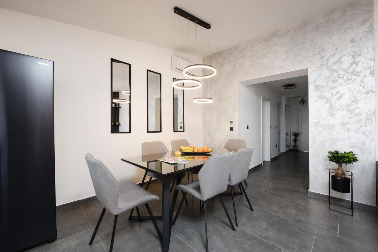 Skyline Apartment